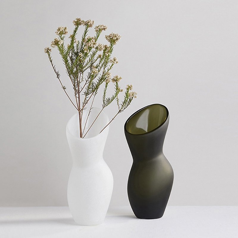 【3,co】ダイナミックな丸型花器 選べる2種類 - 観葉植物 - ガラス 多色