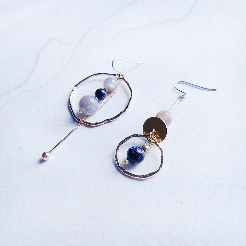 Fishing for goldfish / earrings / Clip-On/ labradorite / Xingsha Stone - Earrings & Clip-ons - Copper & Brass Gray
