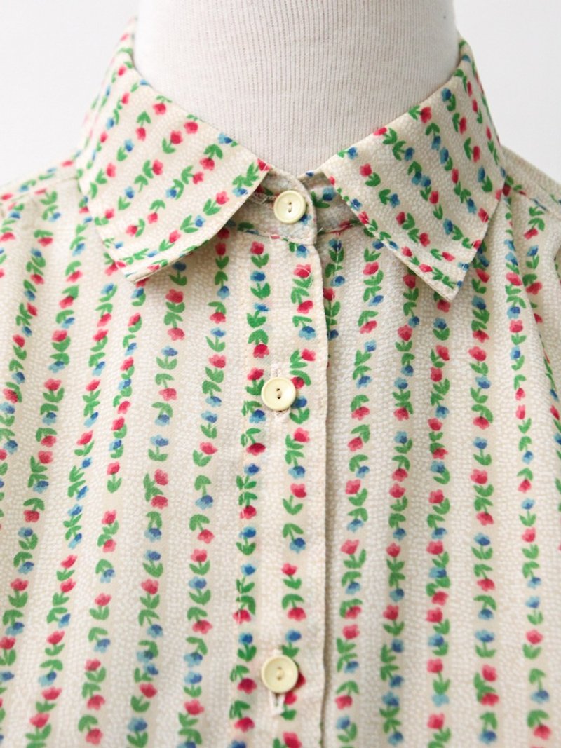 【RE0720T077】 retro small flowers vine leaves beige khaki short-sleeved ancient shirt - Women's Shirts - Polyester Khaki