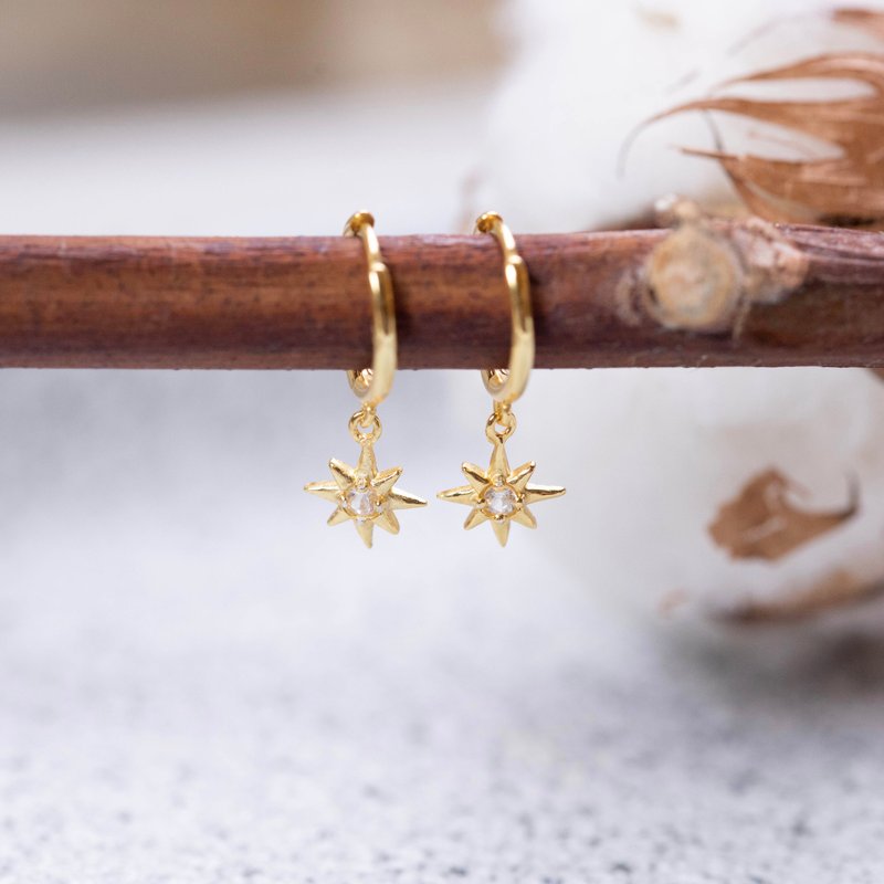 白水晶925純銀星芒耳釦耳環 - 耳環/耳夾/耳骨夾 - 水晶 銀色