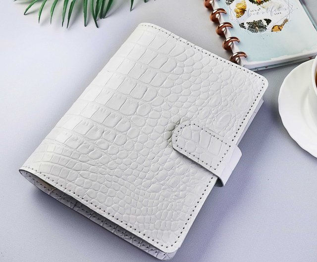 革製トラベルノート 6穴ルーズリーフ A6トラベルメモ帳 誕生日プレゼント ショップ Aoleathergoods ノート 手帳 Pinkoi