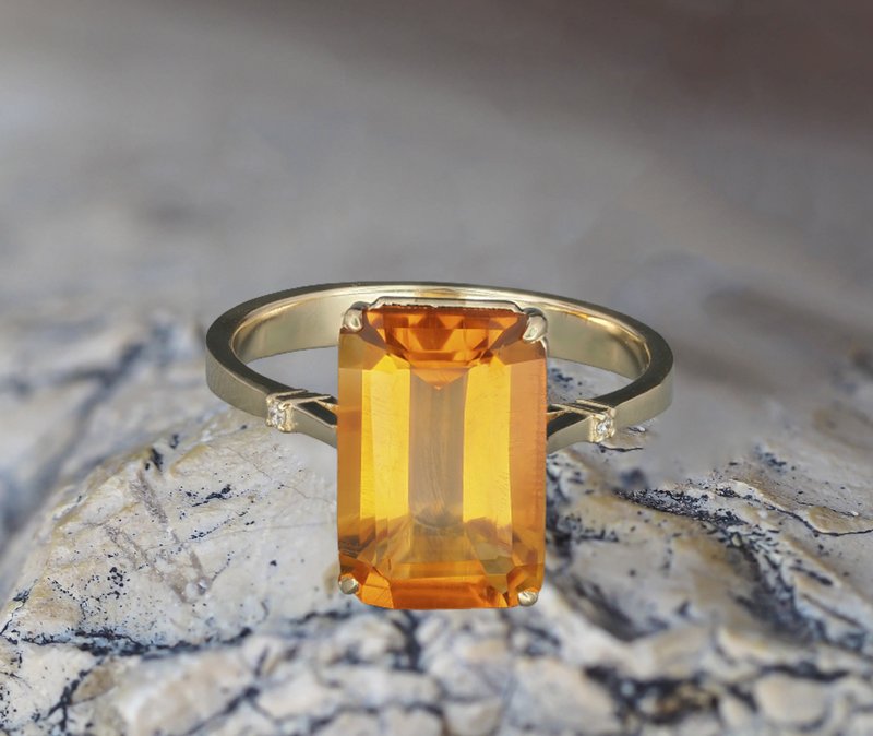 14 kt gold ring with citrine and diamonds - 戒指 - 貴金屬 金色