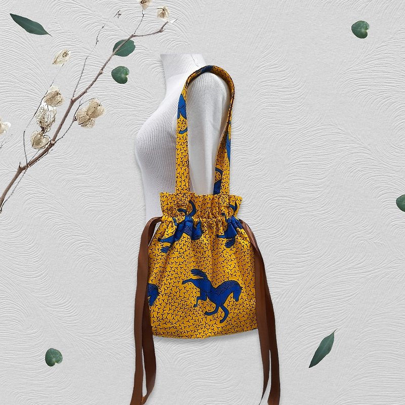African print drawstring bag, shoulder bag, Ribbon drawstring bag Tote bag - 索繩袋/束口袋 - 棉．麻 黃色