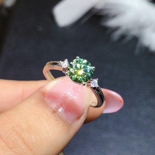 -1 Carat Green Moissanite Ring--Couple Jewelry Emerald Crystal