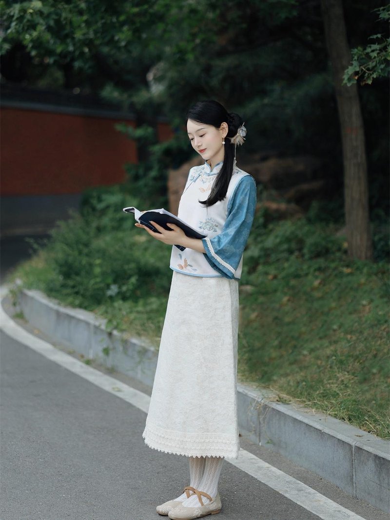 Beige Chinese style new Chinese style beige jacquard skirt lace long skirt - Skirts - Cotton & Hemp White