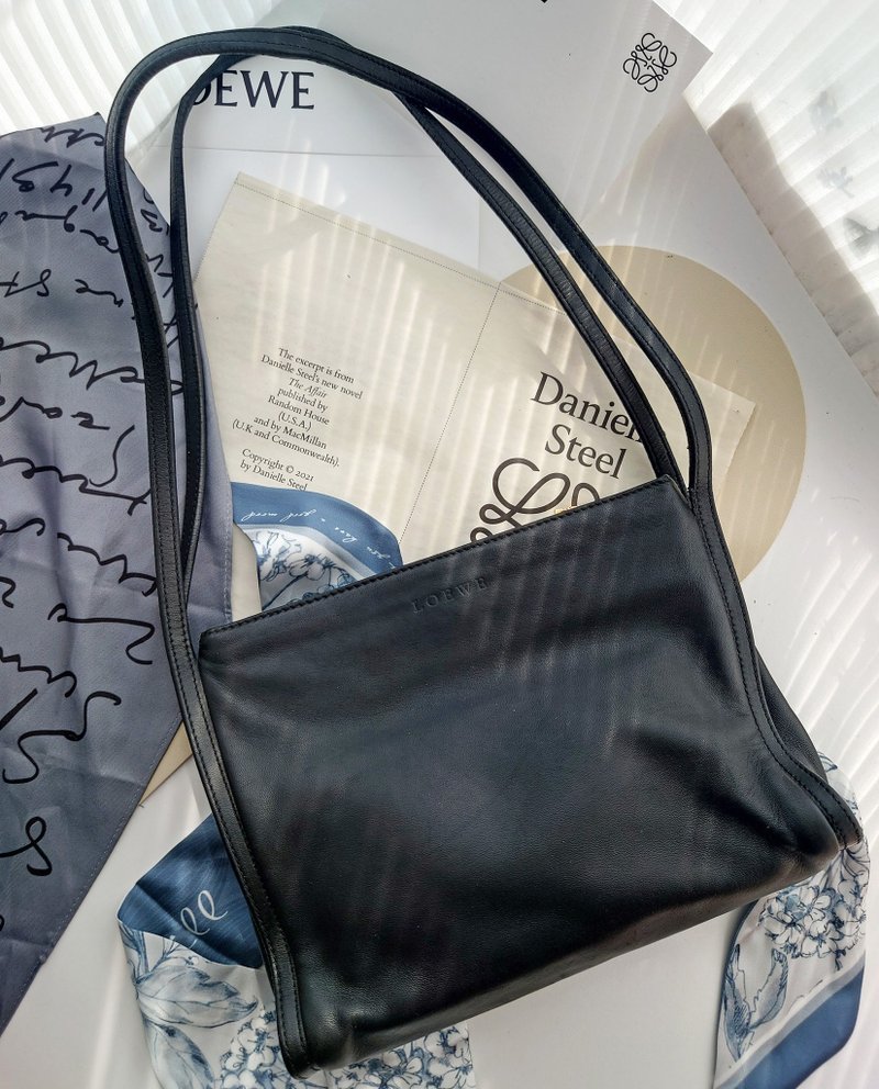 中古包 Loewe 羊皮 通勤包托特包單肩包側背包側揹包通勤包斜揹包 - 側背包/斜背包 - 真皮 黑色