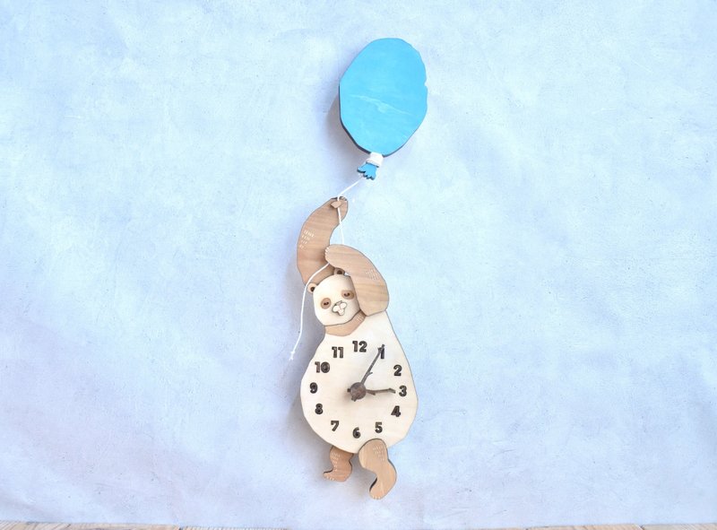 Giant Panda Balloon Travel Clock Wooden Wall Clock - นาฬิกา - ไม้ สีกากี