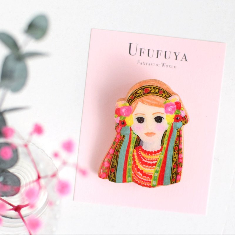 Ukrainian girl brooch, Ukraina, Fantastic brooch - เข็มกลัด - ดินเหนียว สีแดง