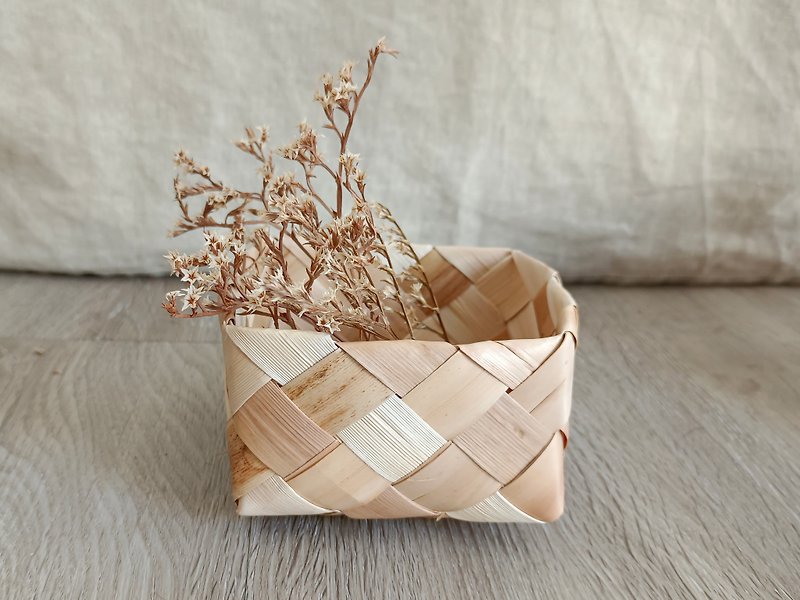 Yuetao weaving|square storage basket - Shelves & Baskets - Plants & Flowers Khaki