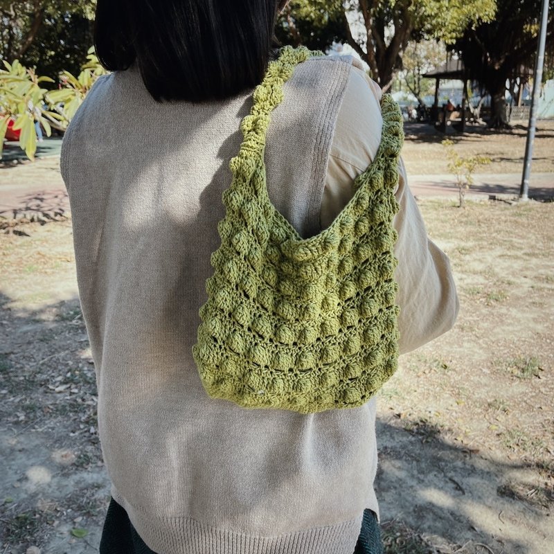 [Please send a private message for customization] Woven flower and fruit bag (small style) Walking handbag/shoulder bag - Handbags & Totes - Cotton & Hemp Multicolor