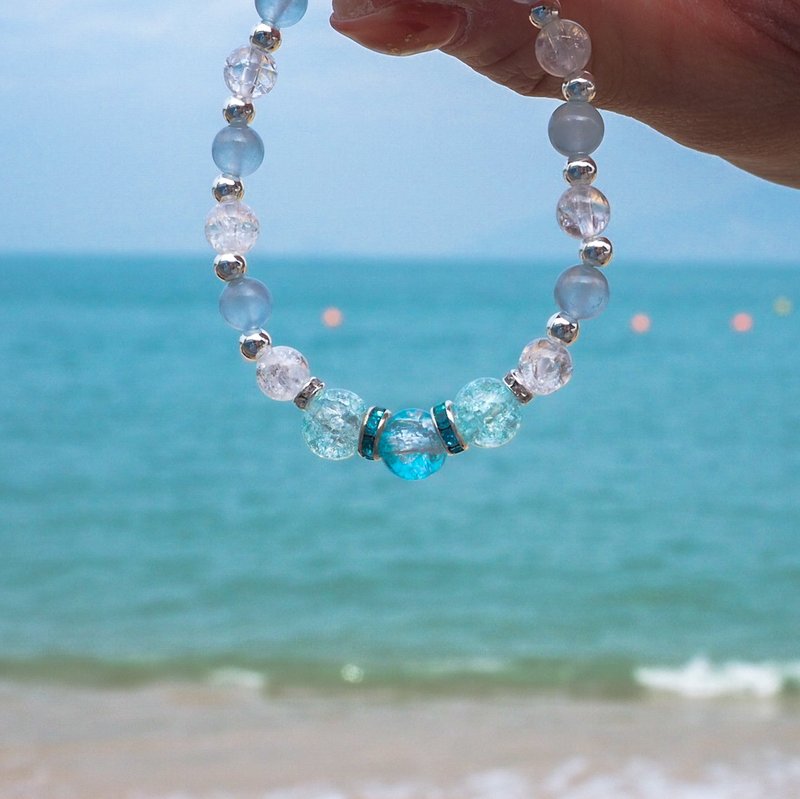 handmade crystal bracelet - สร้อยข้อมือ - คริสตัล สีน้ำเงิน