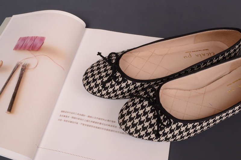 Handmade doll shoes black and white houndstooth - Women's Casual Shoes - Genuine Leather Multicolor