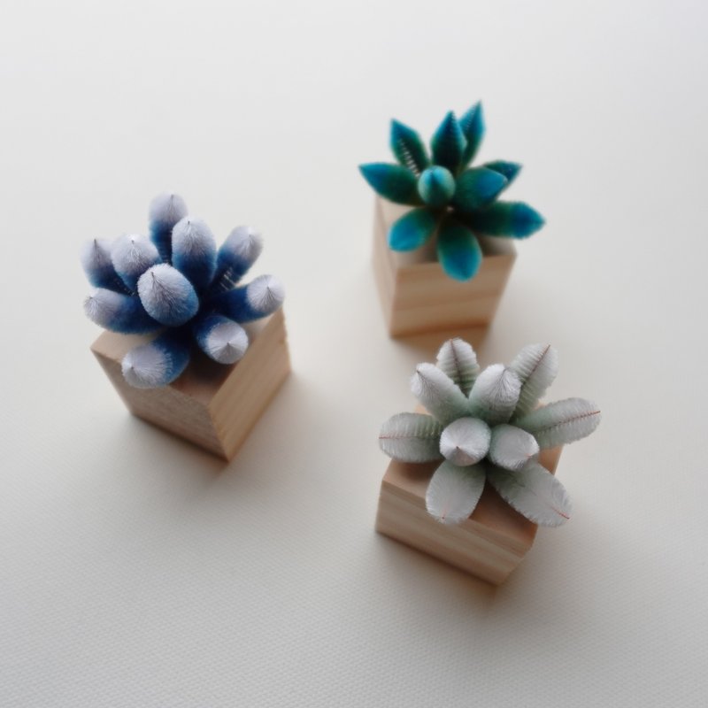 風.海.山-月兔多肉擺飾 永續絨花工藝 - 擺飾/家飾品 - 其他人造纖維 多色