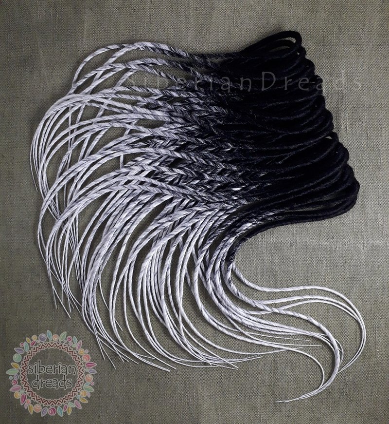 Classic Gothic Dreadlocks  / Black White Twist Synthetic Dreads / Goth Hair. - 髮夾/髮圈 - 其他材質 白色
