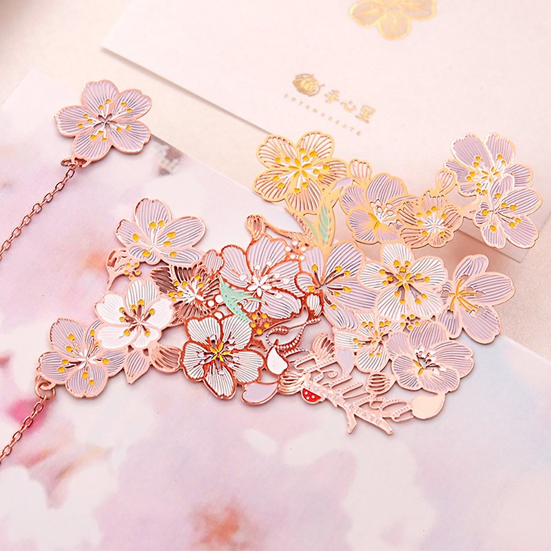Colorful cherry blossom girl heart metal bookmark in the palm of the hand Chinese style custom creative small fresh birthday gift - ที่คั่นหนังสือ - โลหะ หลากหลายสี