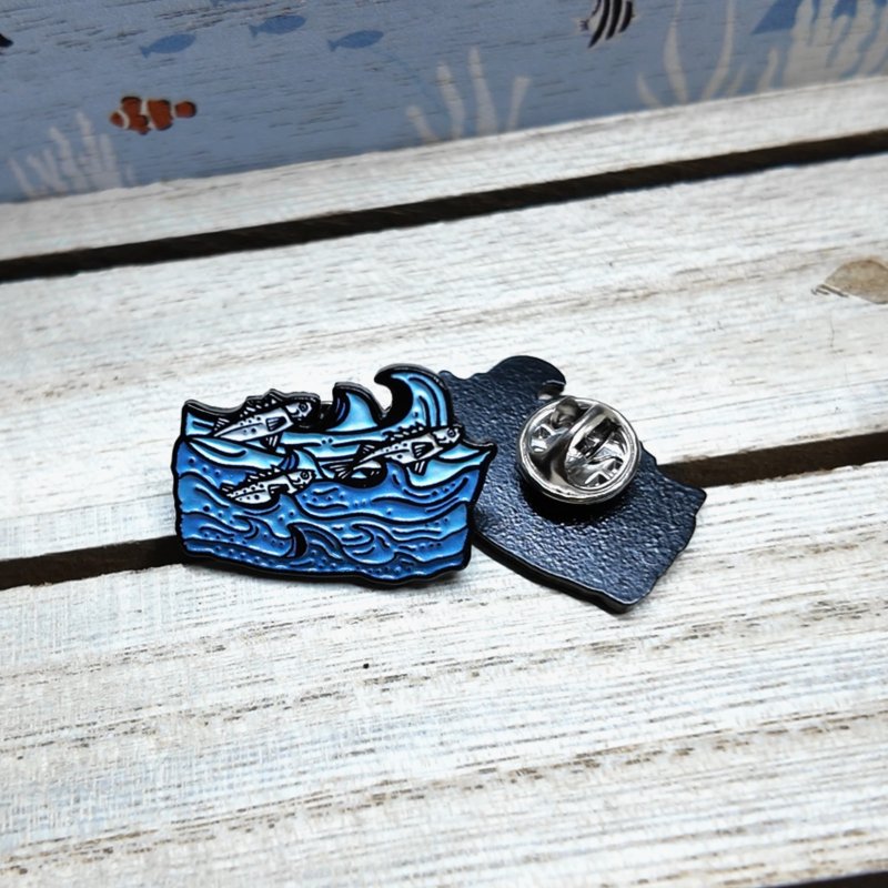 O-fish-ially Free / 襟章 / 海 / 魚 - 徽章/別針 - 其他金屬 藍色