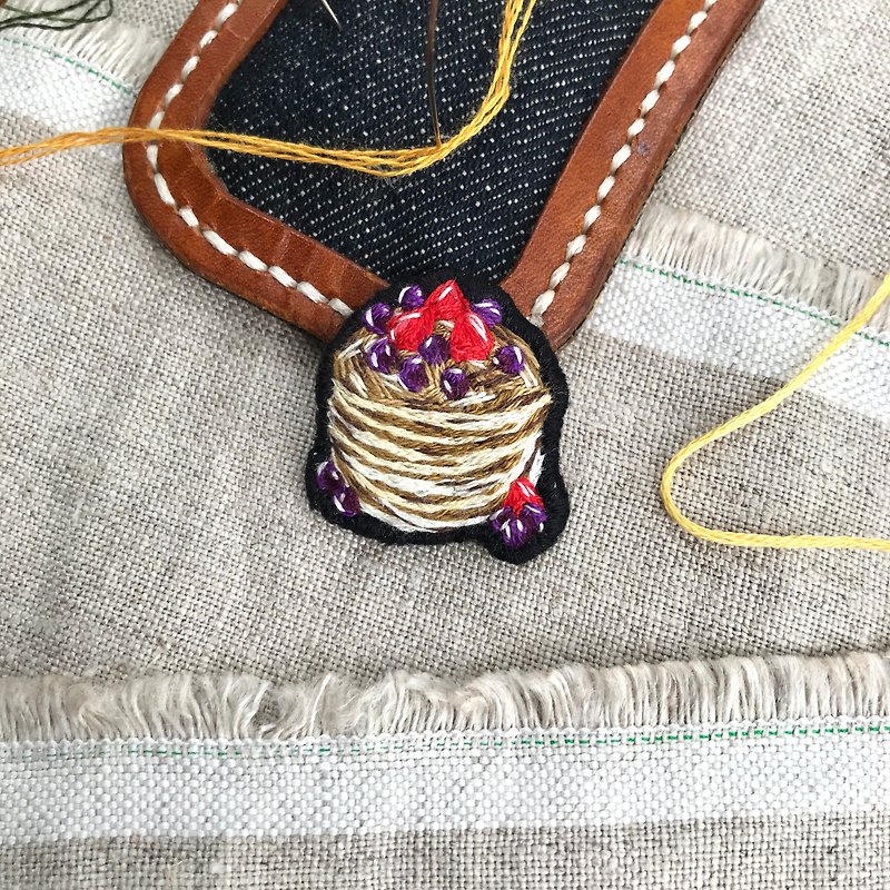 【Off-Season Sales】Embroidery Food Collection : Pancake Pin