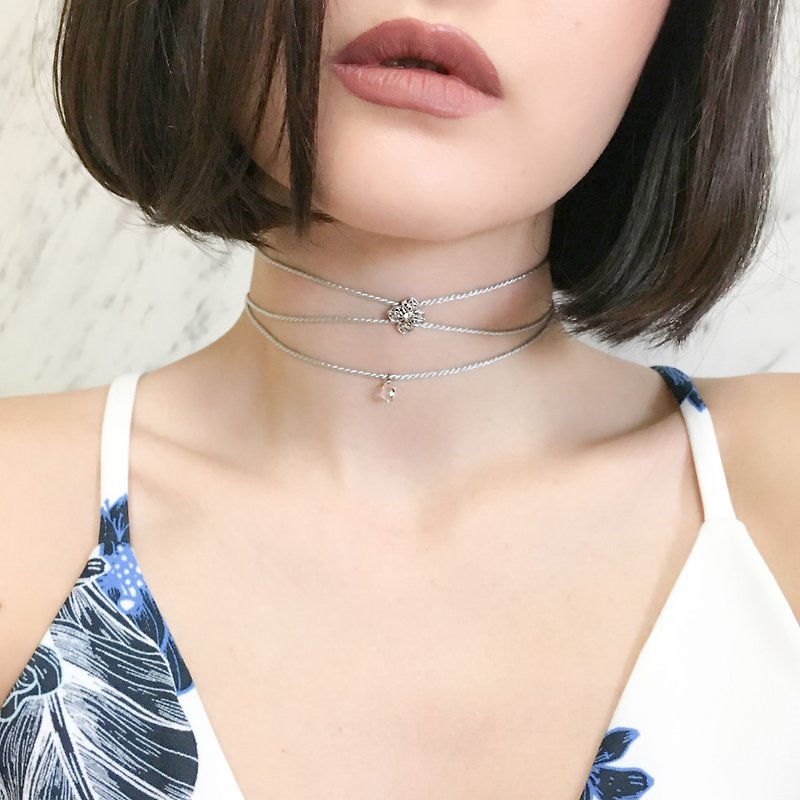 Drop rope and flower choker dripping from Silver jasmine SV036S - Chokers - Polyester Silver