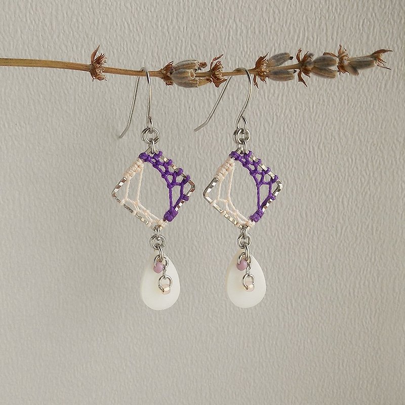 Square Macrame Earrings with teardrop shaped shell purple+peachy - Earrings & Clip-ons - Cotton & Hemp Purple