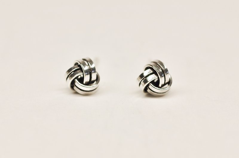 Ermao Silver[Twist Ball Earrings Plain Medium-sized] Pair - ต่างหู - เงิน สีเงิน
