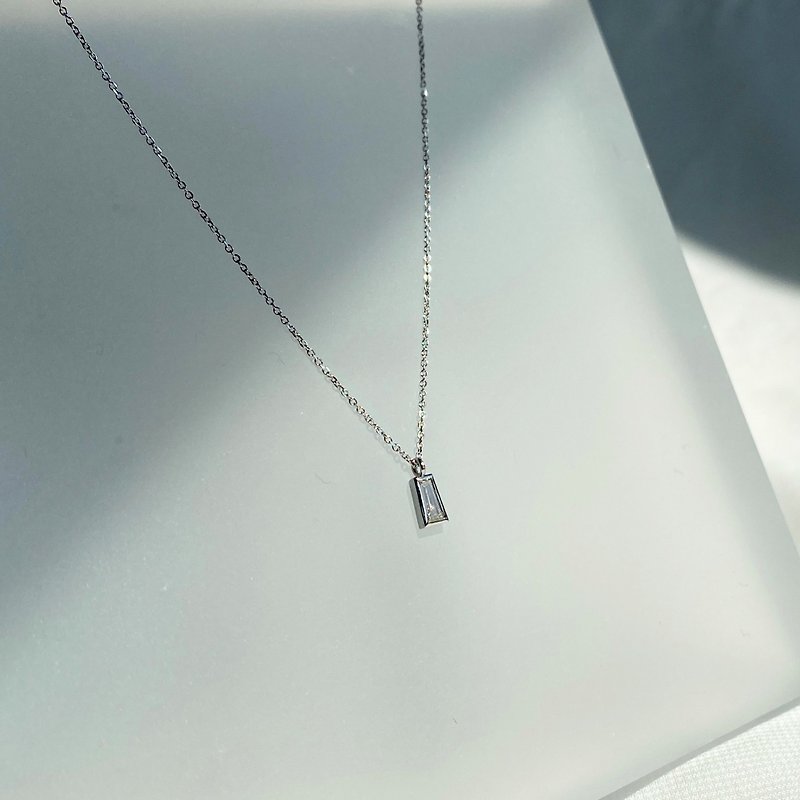 0.15克拉天然鑽石18K項錬 梯形鑽石鎖骨錬 客製化 - 項鍊 - 寶石 銀色