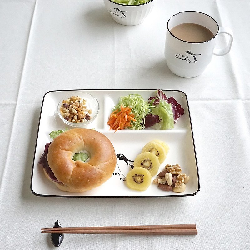 Blanche Meal Plate Green Breakfast Lunch Kids Penguin Gift Made In Japan - จานและถาด - พลาสติก ขาว