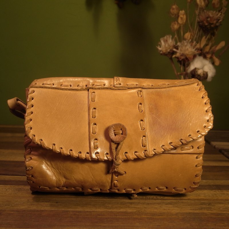 Old bone caramel stitching leather side backpack VINTAGE - Messenger Bags & Sling Bags - Genuine Leather Brown