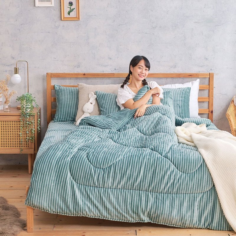 Flannel Bed Bag Warm Quilt Set (Single/Double/Large)-Multiple styles to choose from - เครื่องนอน - วัสดุอื่นๆ หลากหลายสี