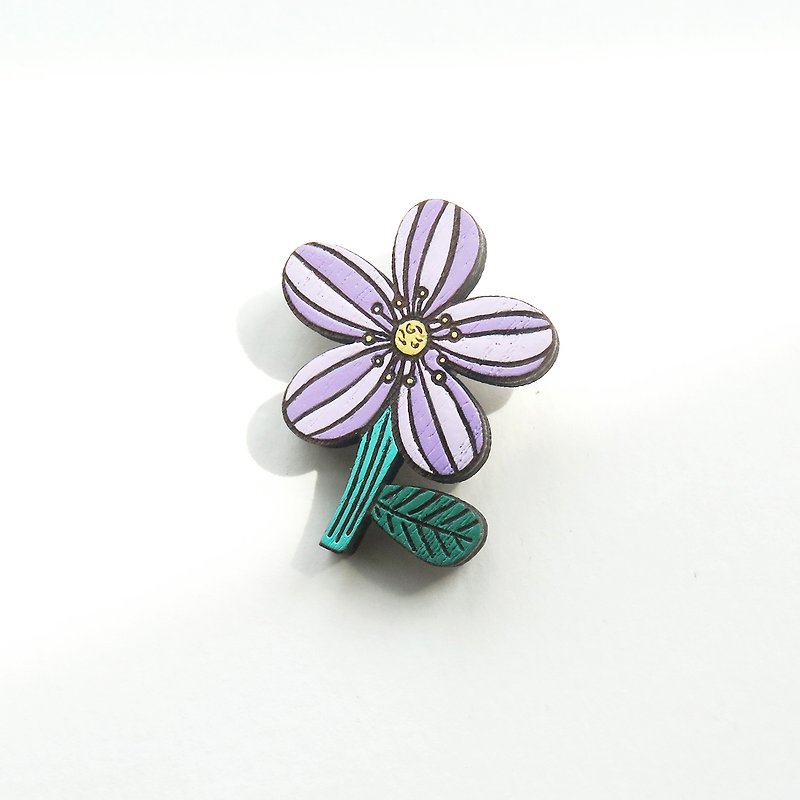 Wooden brooch african violet - 胸針 - 木頭 紫色