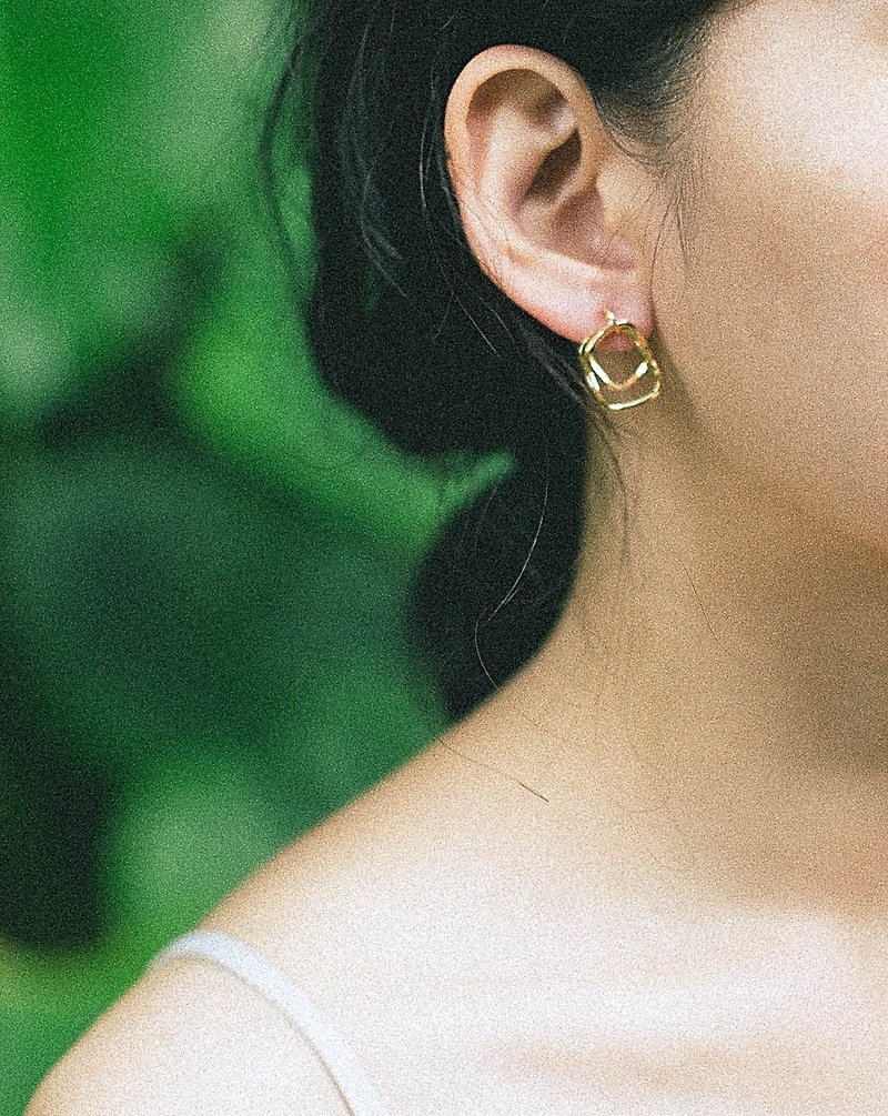 輕珠寶 鍛打不規則方塊 耳針 - 耳環/耳夾 - 其他材質 金色