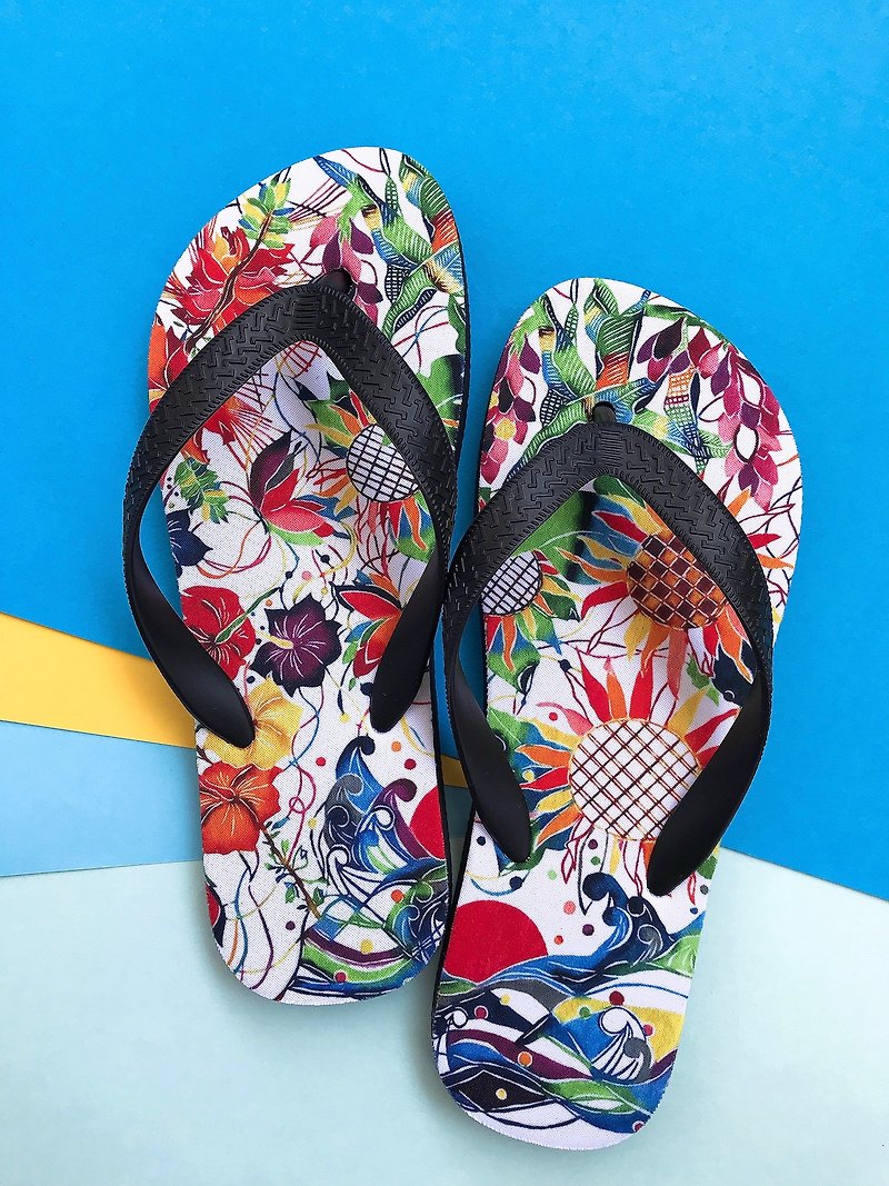 沖縄の花々を描いたサンダル - 拖鞋 - 其他人造纖維 