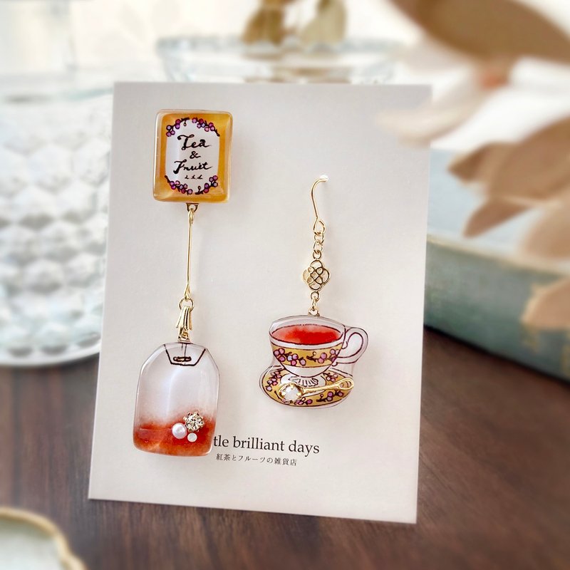 Teabag earring yellow　ティーバッグイヤリング・ピアス - 耳環/耳夾/耳骨夾 - 塑膠 黃色