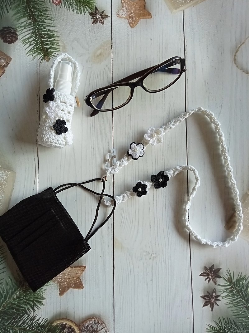 crochet mask holder strap, glasses strap, 2 in 1, with crochet bag - 口罩/口罩收納套 - 棉．麻 白色