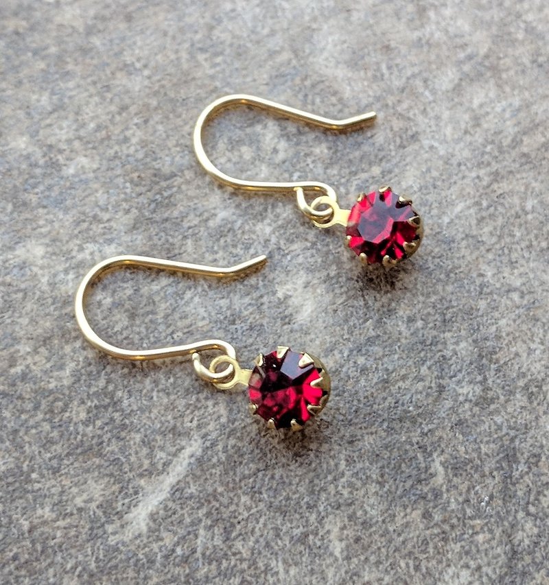 Simple Red Glass Brass Earrings - ต่างหู - แก้ว สีแดง