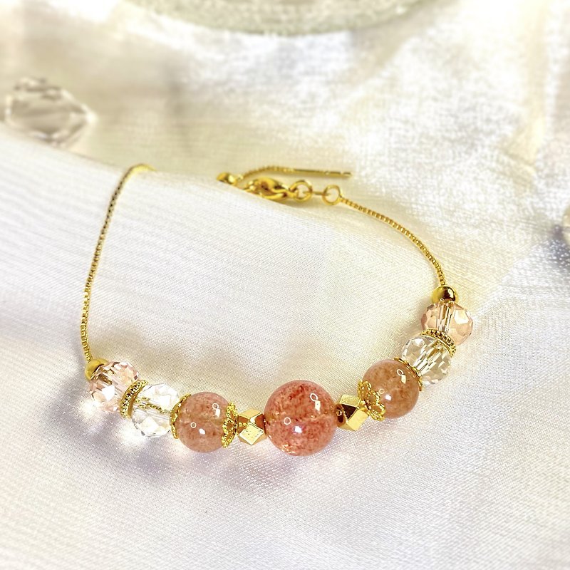 Increase love and luck, natural strawberry crystal bracelet , Bronze plated 18K gold - Bracelets - Crystal Pink