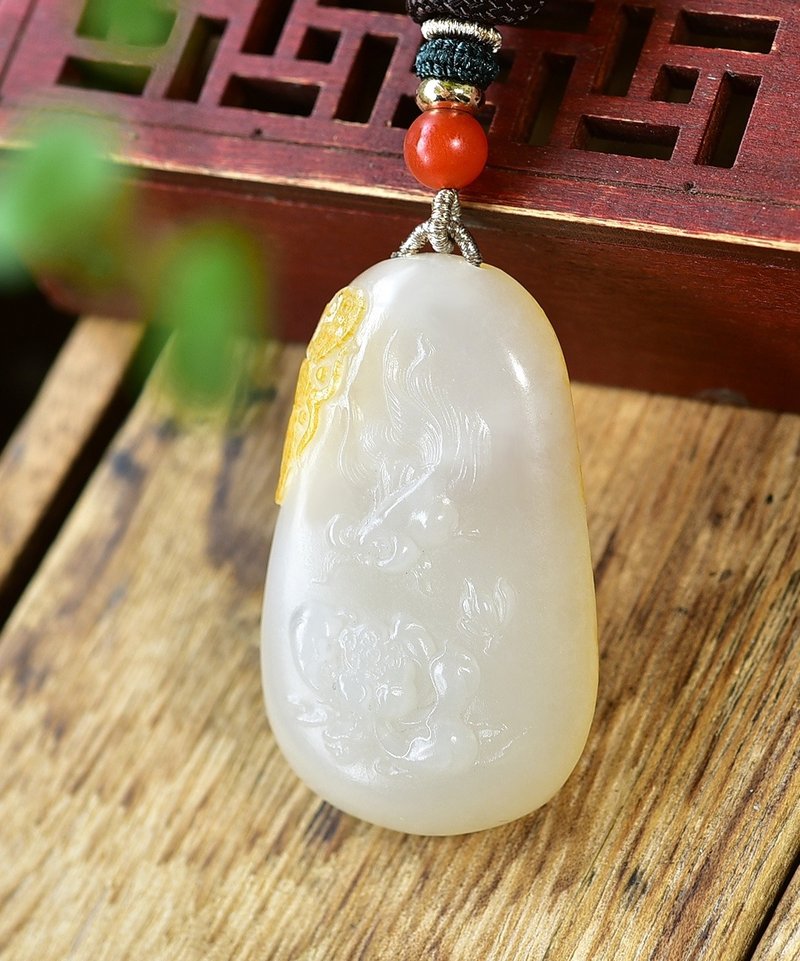 秒殺價 天然和田玉籽料蓮花魚吊墜 - 吊飾/掛飾 - 玉石 