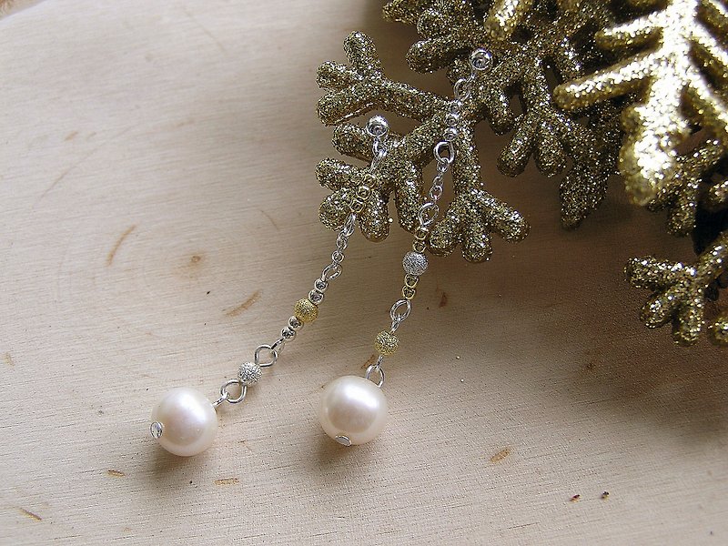 925 sterling silver with freshwater pearl earrings designed and handmade - Earrings & Clip-ons - Other Metals Gold