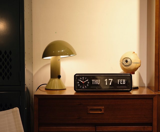 TWEMCO BQ-38 retro flip clock / a total of four colors can be wall