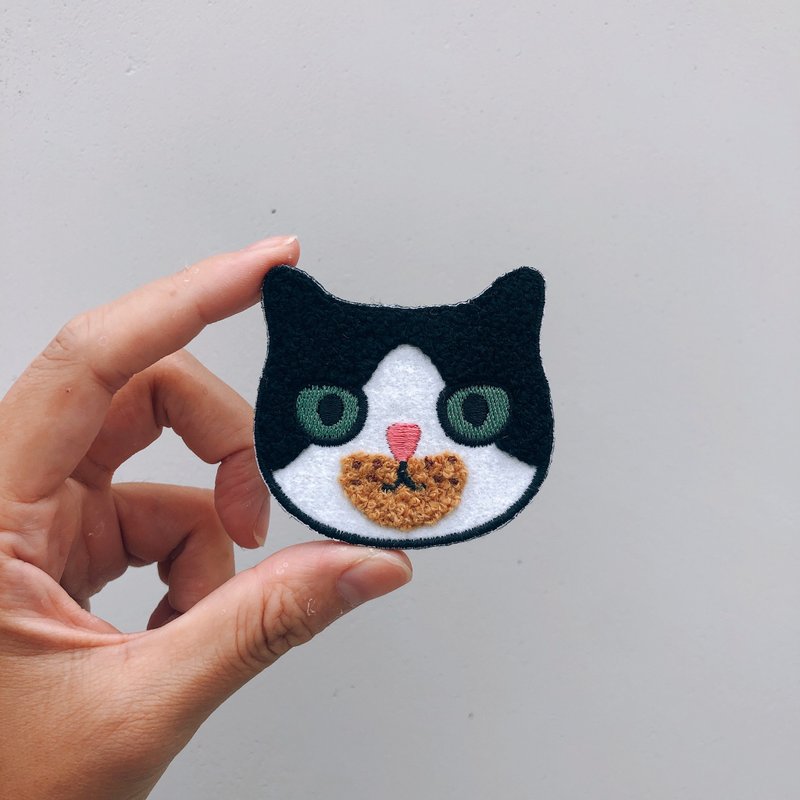 Meow Barber - Pork Floss Cat Pin - เข็มกลัด - งานปัก ขาว