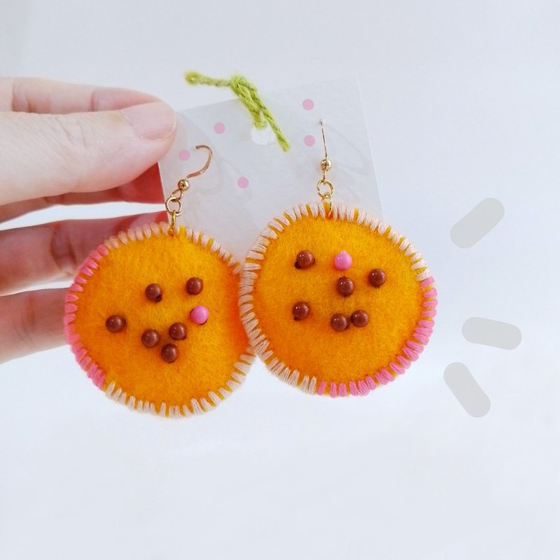 Cute Colorful free-form dangle design with hand-stitching on felt with beads - 耳環/耳夾/耳骨夾 - 繡線 橘色