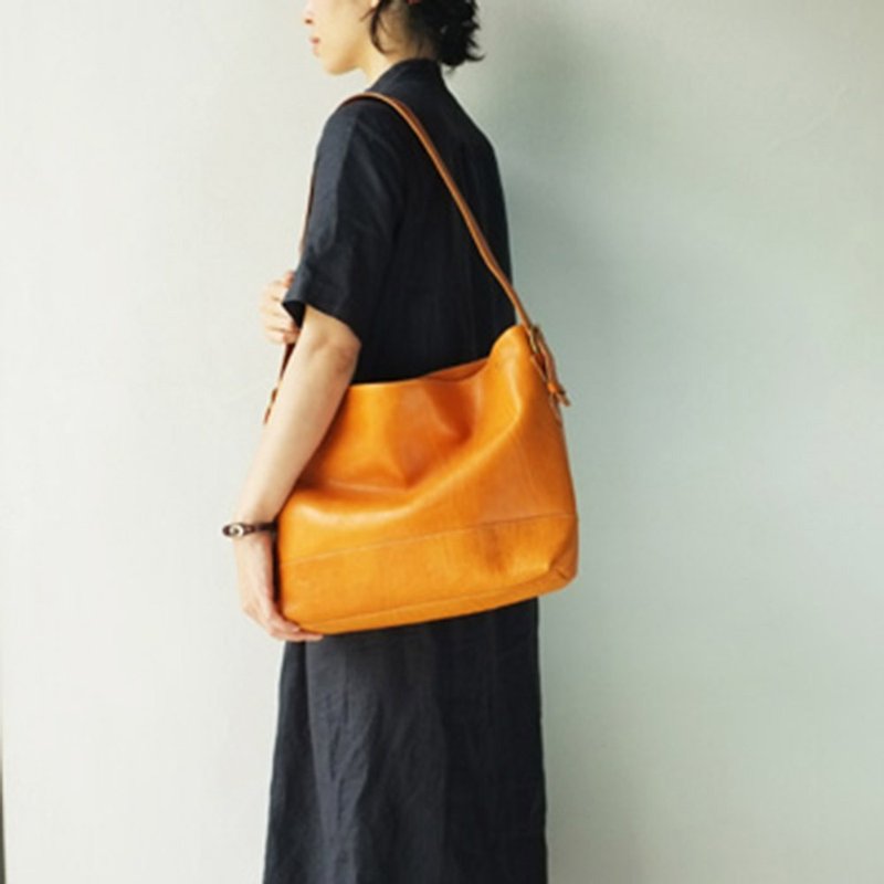 Japanese craftsmanship cowhide dual-purpose shoulder crossbody bag Made in Japan by TEHA AMANA - Messenger Bags & Sling Bags - Genuine Leather 