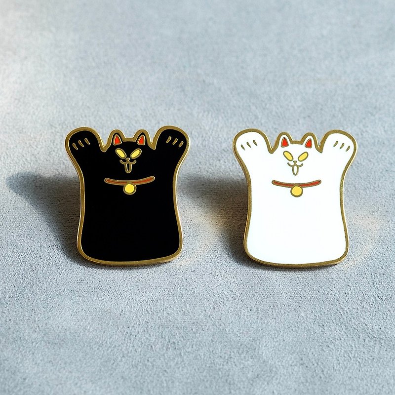 Surrender Cat Pin Pin - Brooches - Other Metals 