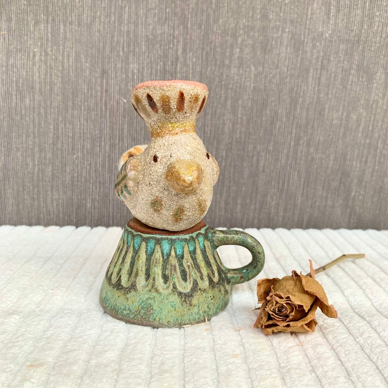 A Lu-小鳥陶花器/擺飾/手做手繪/高砂美國陶/適合乾燥花/僅此一件 - 花瓶/花器 - 陶 多色