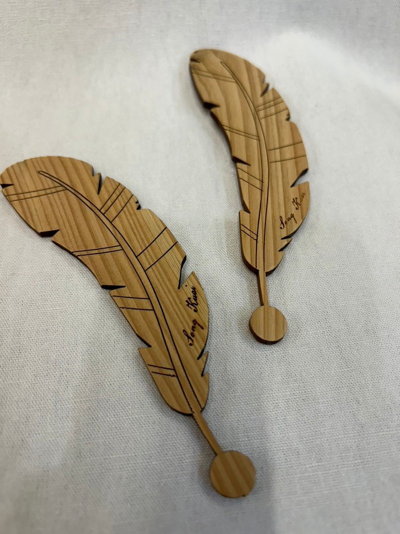 Taiwanese cypress feather bookmark - อื่นๆ - ไม้ 