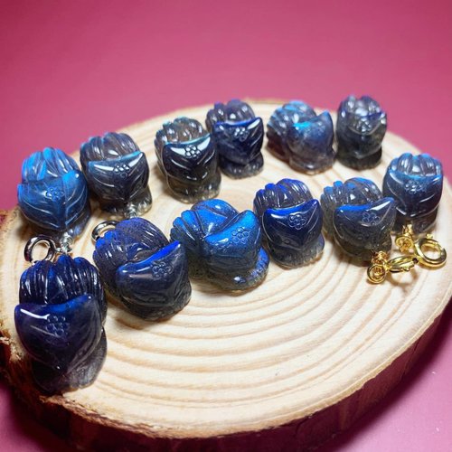 天然ラブラドライト九尾の狐の妖精のバックル - ショップ マリンカラー