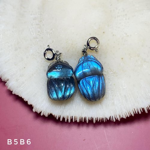 天然ラブラドライト九尾の狐の妖精のバックル - ショップ マリンカラー