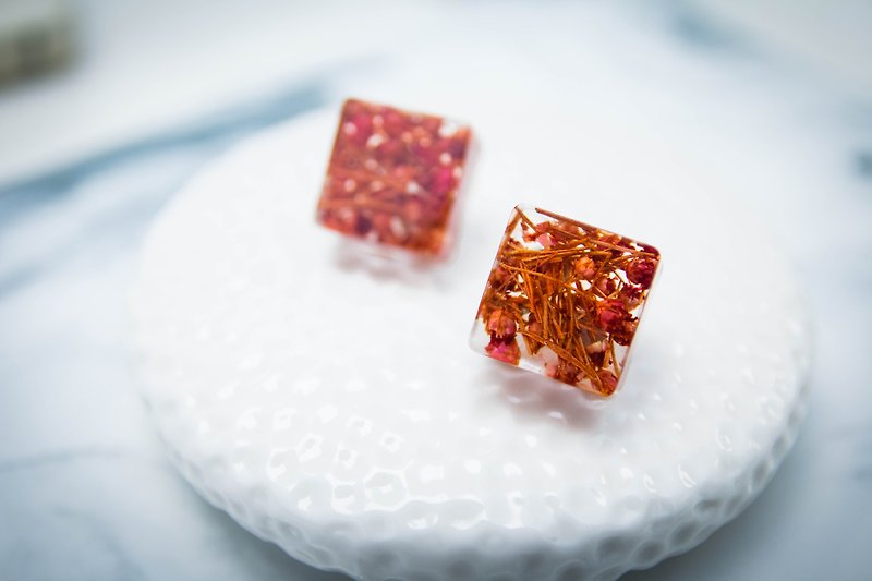 Flowers Jewely collection_Red Diamond Earrings - ต่างหู - พืช/ดอกไม้ สีแดง