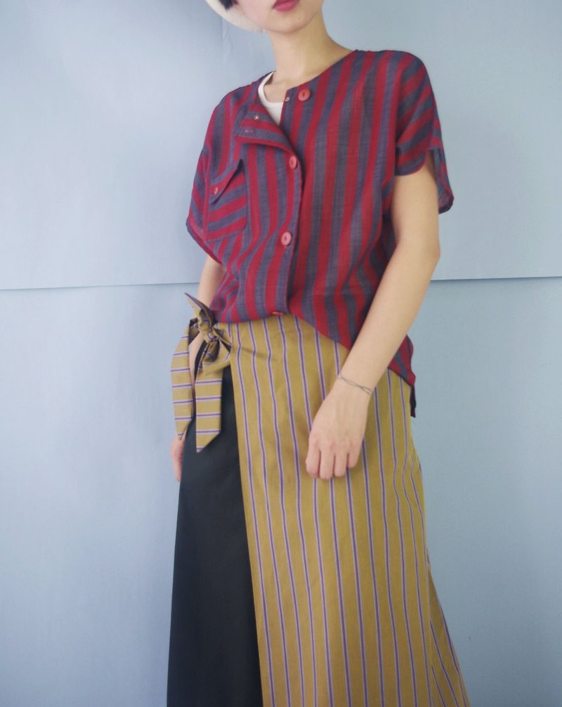 Treasure Hunt Vintage - Grey Striped Vintage Top - Women's Tops - Other Man-Made Fibers Red