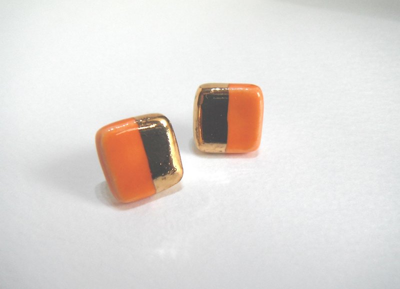 Gold square twin color earrings / earrings ・ orange - Earrings & Clip-ons - Pottery Red