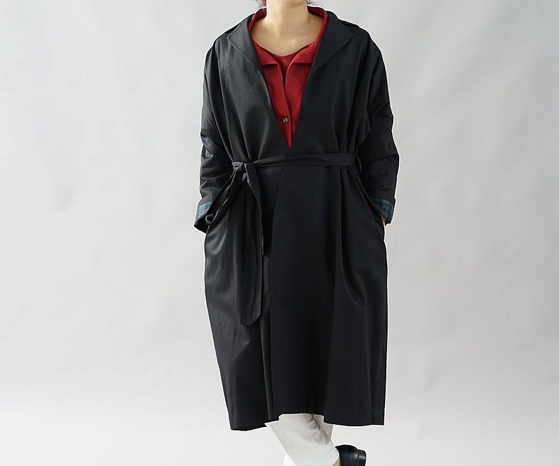 Drop shoulder tailored gown coat  lined interior black watch / black b23-23 - เสื้อแจ็คเก็ต - ผ้าฝ้าย/ผ้าลินิน สีดำ